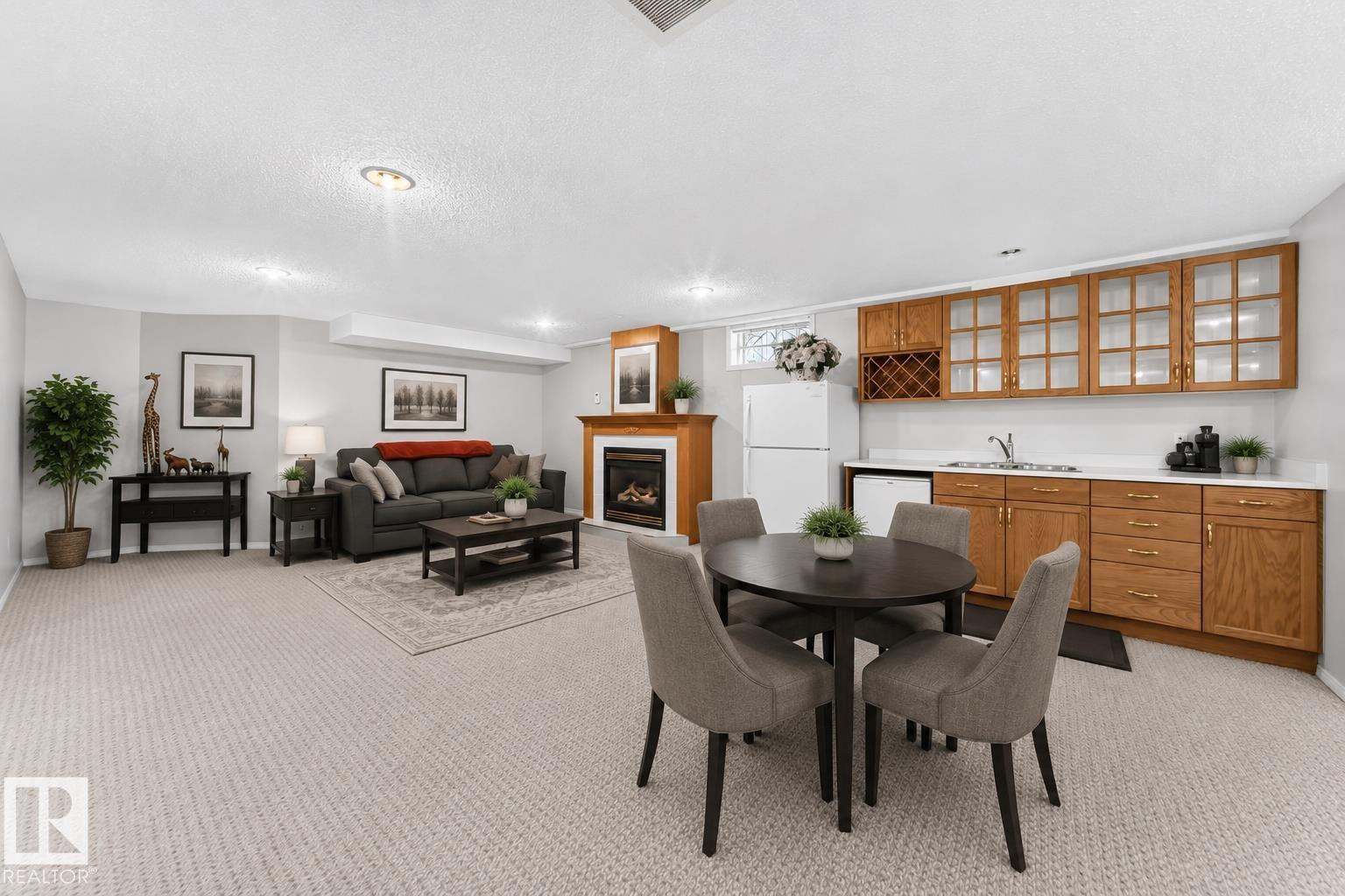 7028 190 ST NW NW - 29