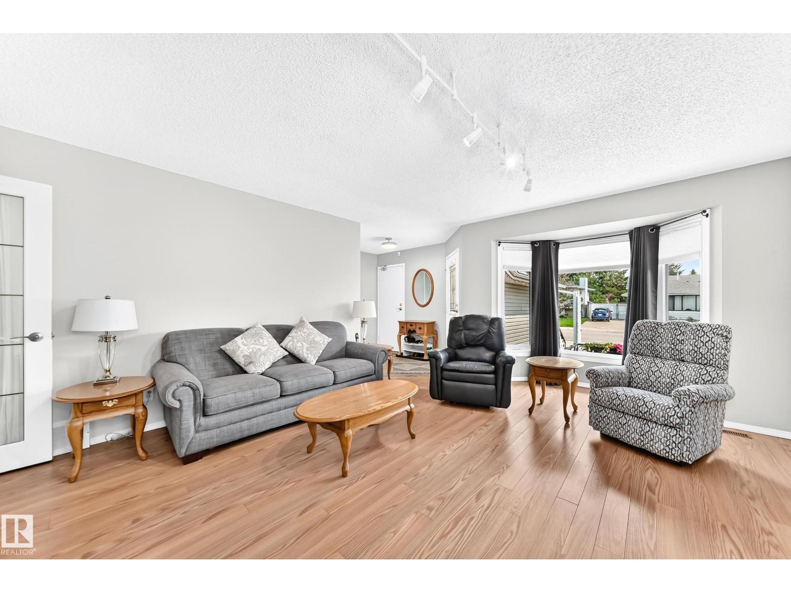 7028 190 ST NW NW - 7