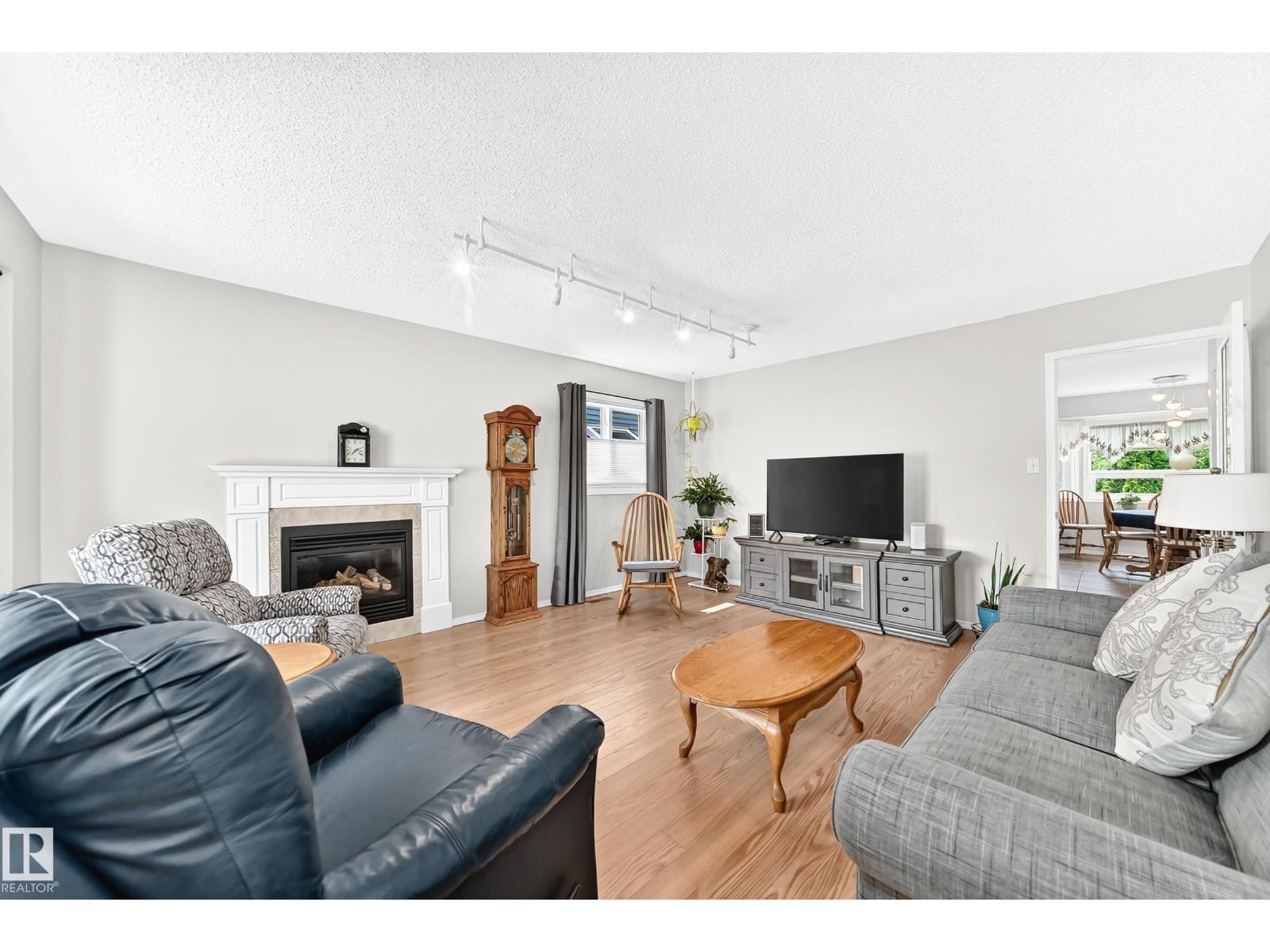 7028 190 ST NW NW - 9