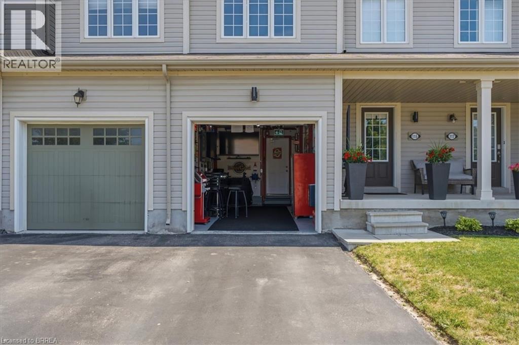 115 ENGLISH Lane - Image 4