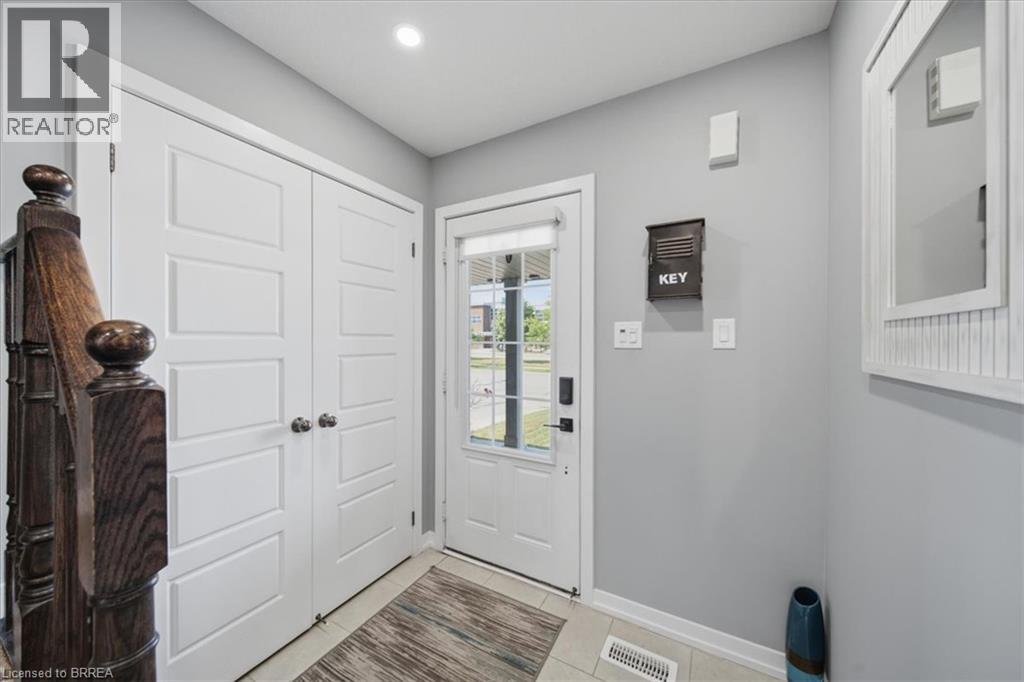 115 ENGLISH Lane - Image 6