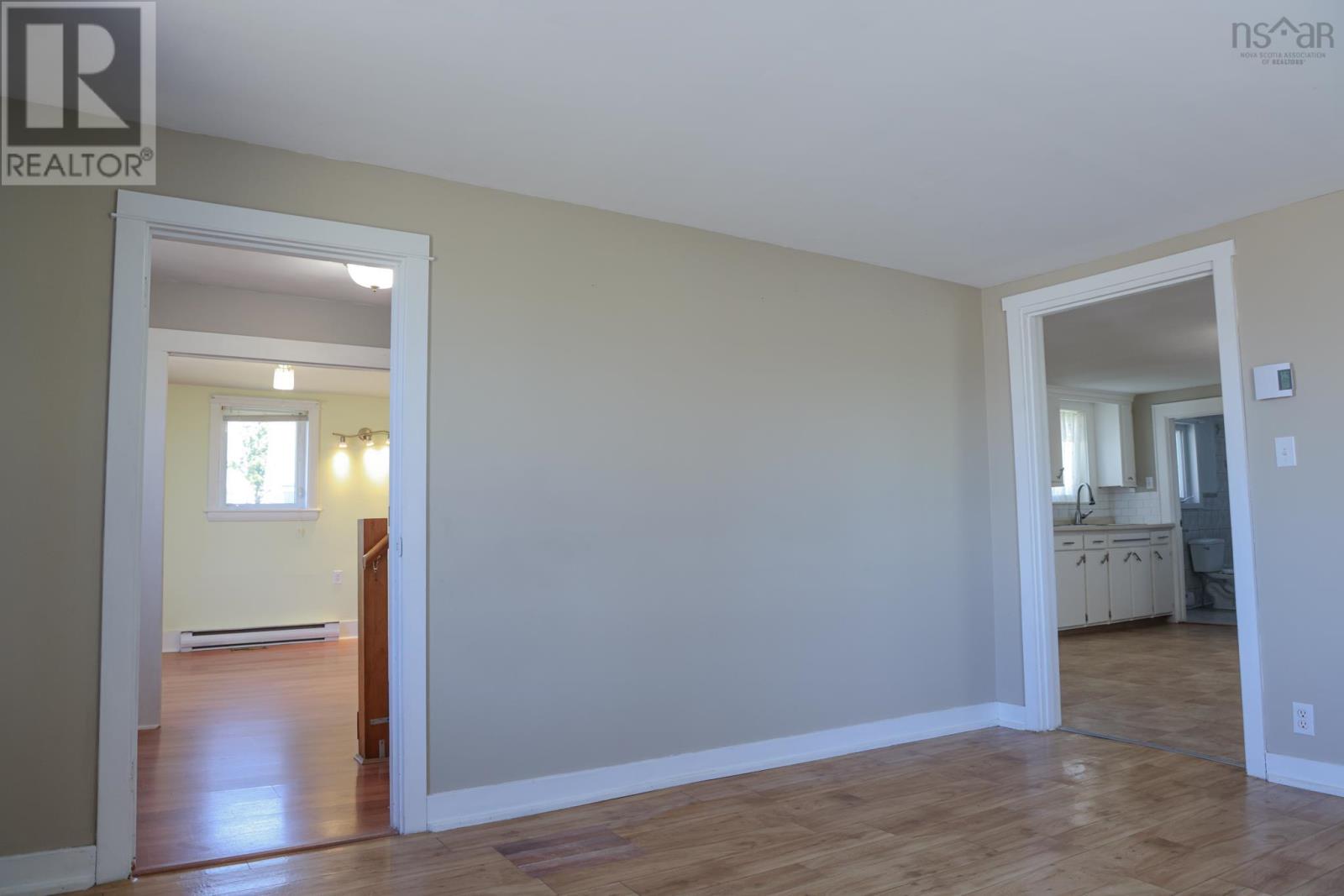 1286 1 Highway - 22