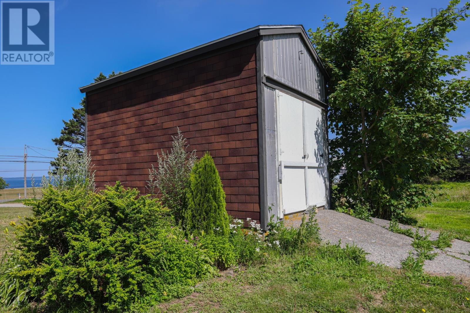 1286 1 Highway - 4
