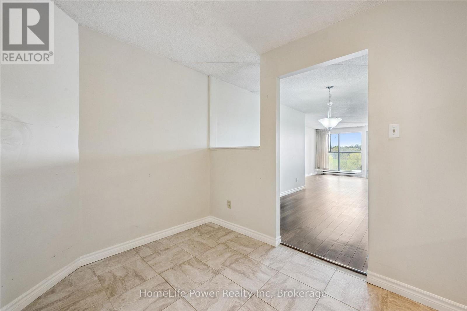 #402 22 MARILYN DRIVE - Image 16