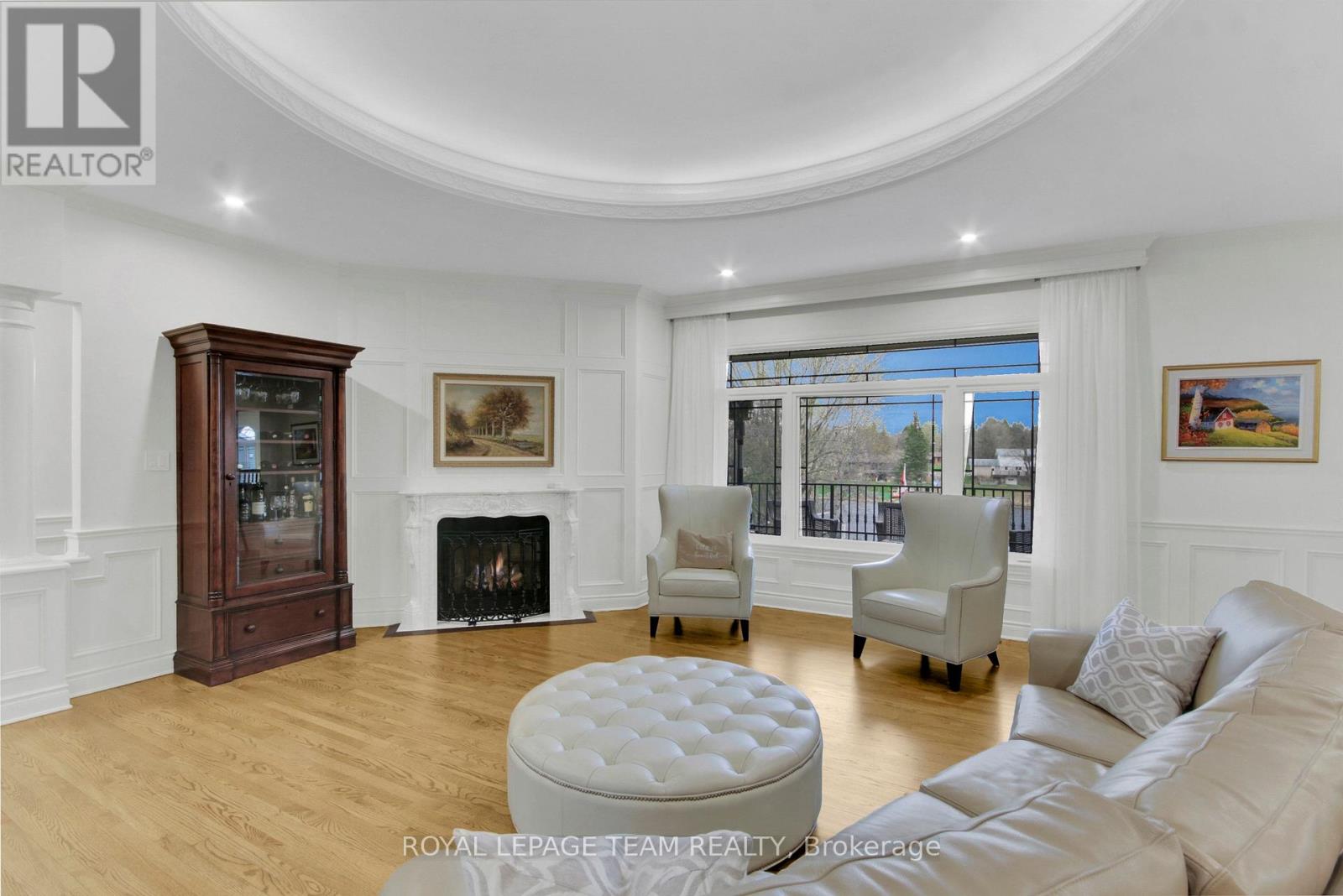 5591 MANOTICK MAIN STREET - 8