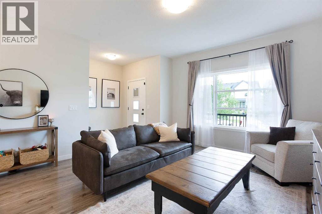 136 Highview Gate SE, Lanark, Airdrie photo 3