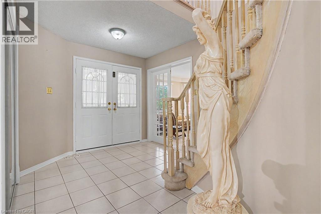 194 GLENVALLEY Drive - 9