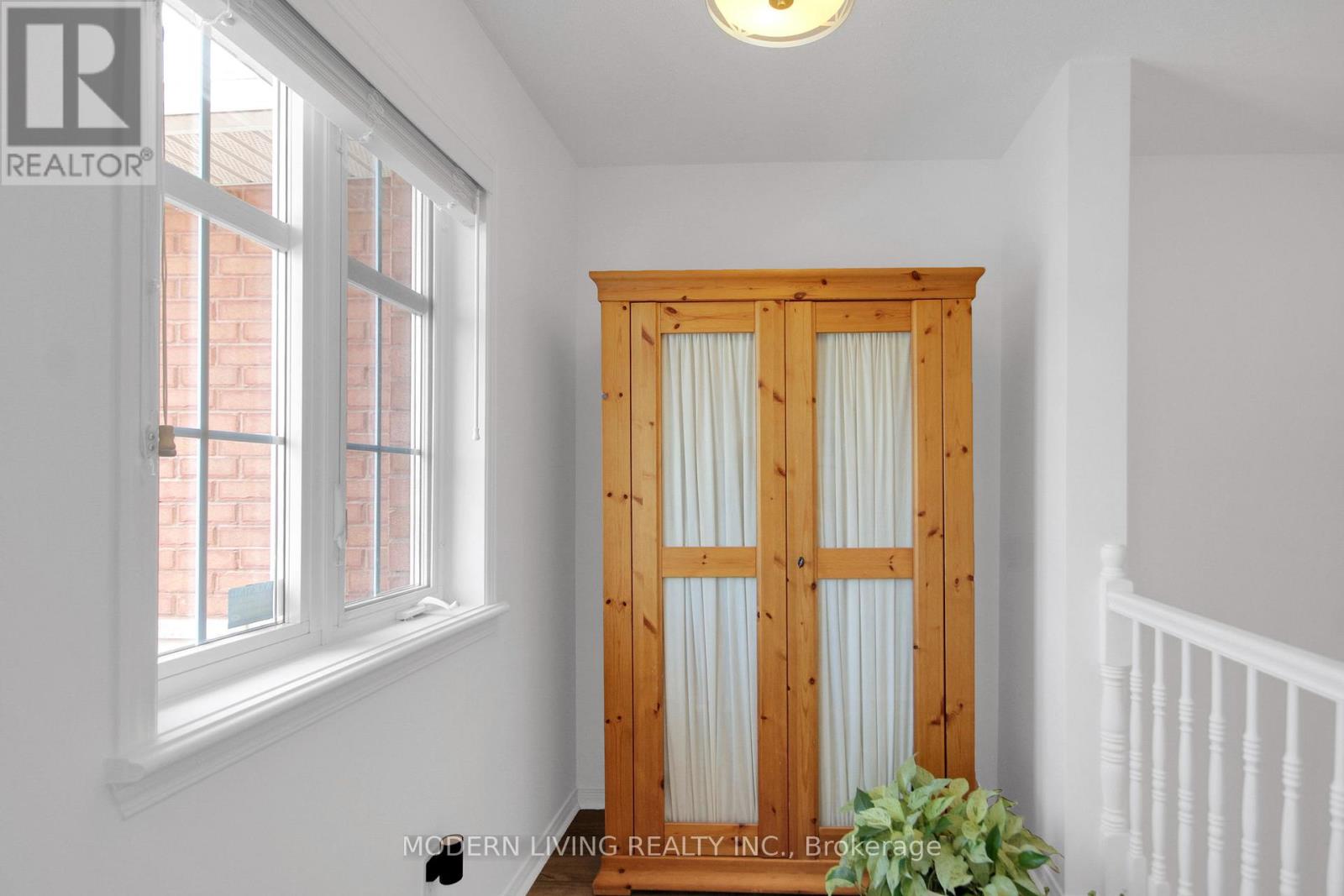 109 DEERCROFT AVENUE - Image 22
