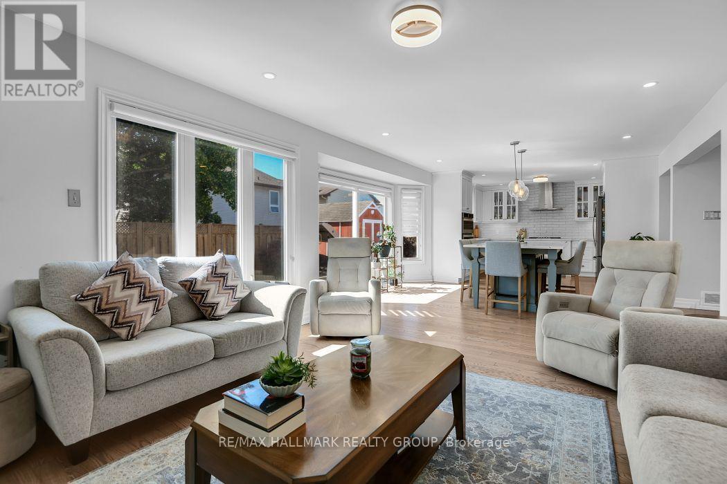 1687 ORFORD CRESCENT - 10