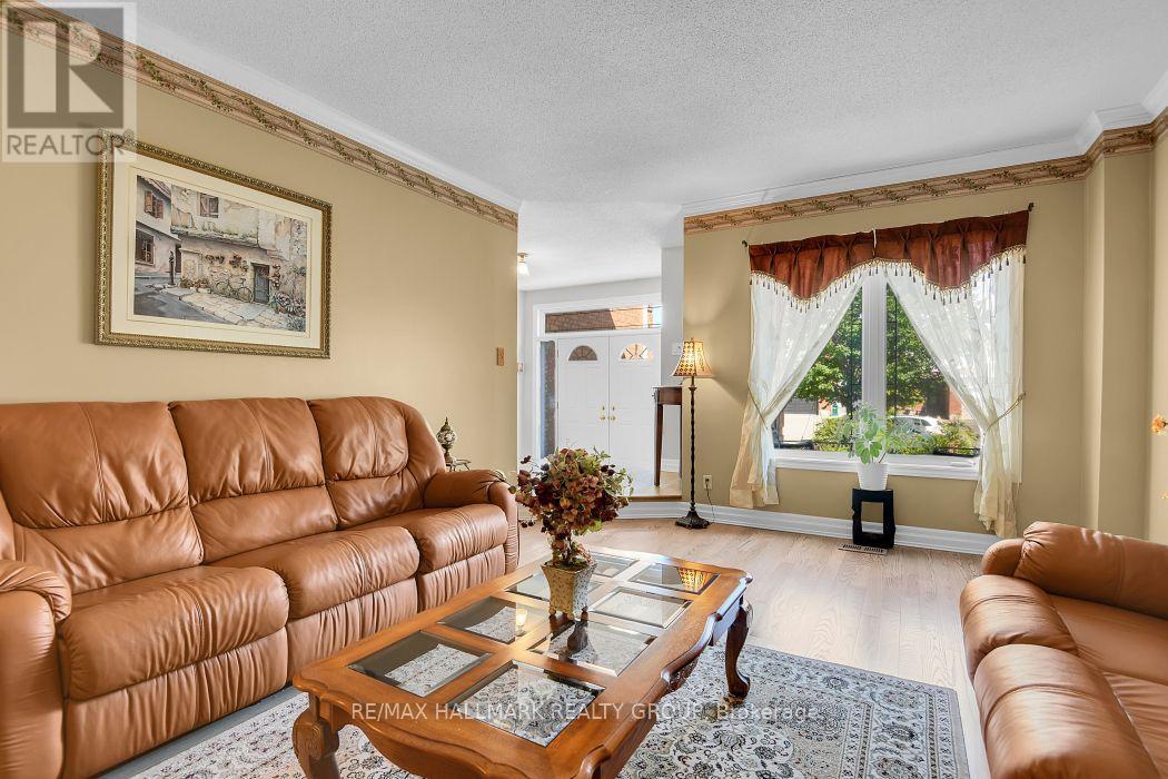 1687 ORFORD CRESCENT - 12