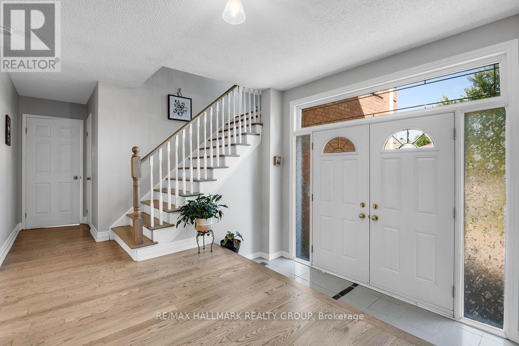1687 ORFORD CRESCENT - 15