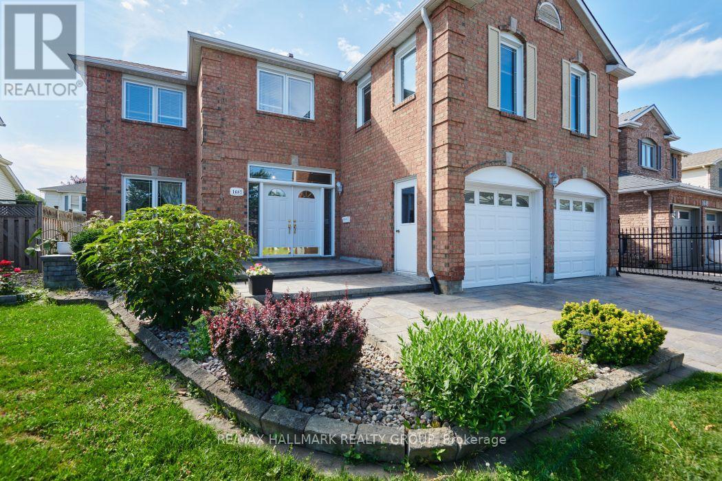 1687 ORFORD CRESCENT - 3