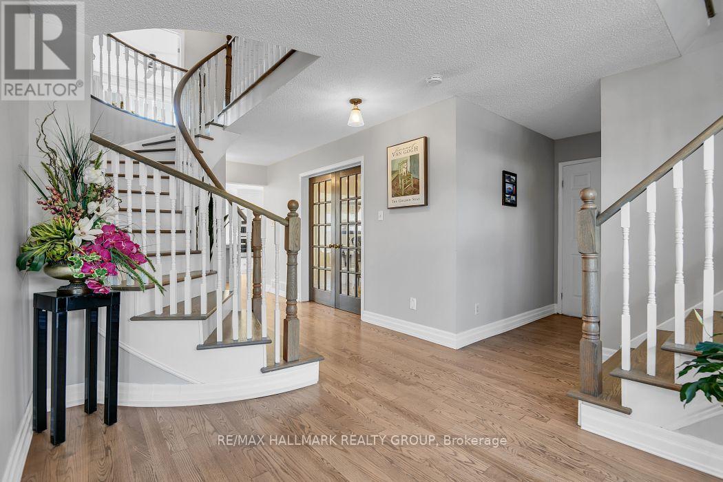 1687 ORFORD CRESCENT - 5