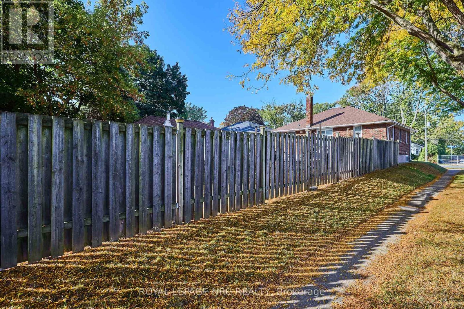 2862 DORCHESTER ROAD - 6