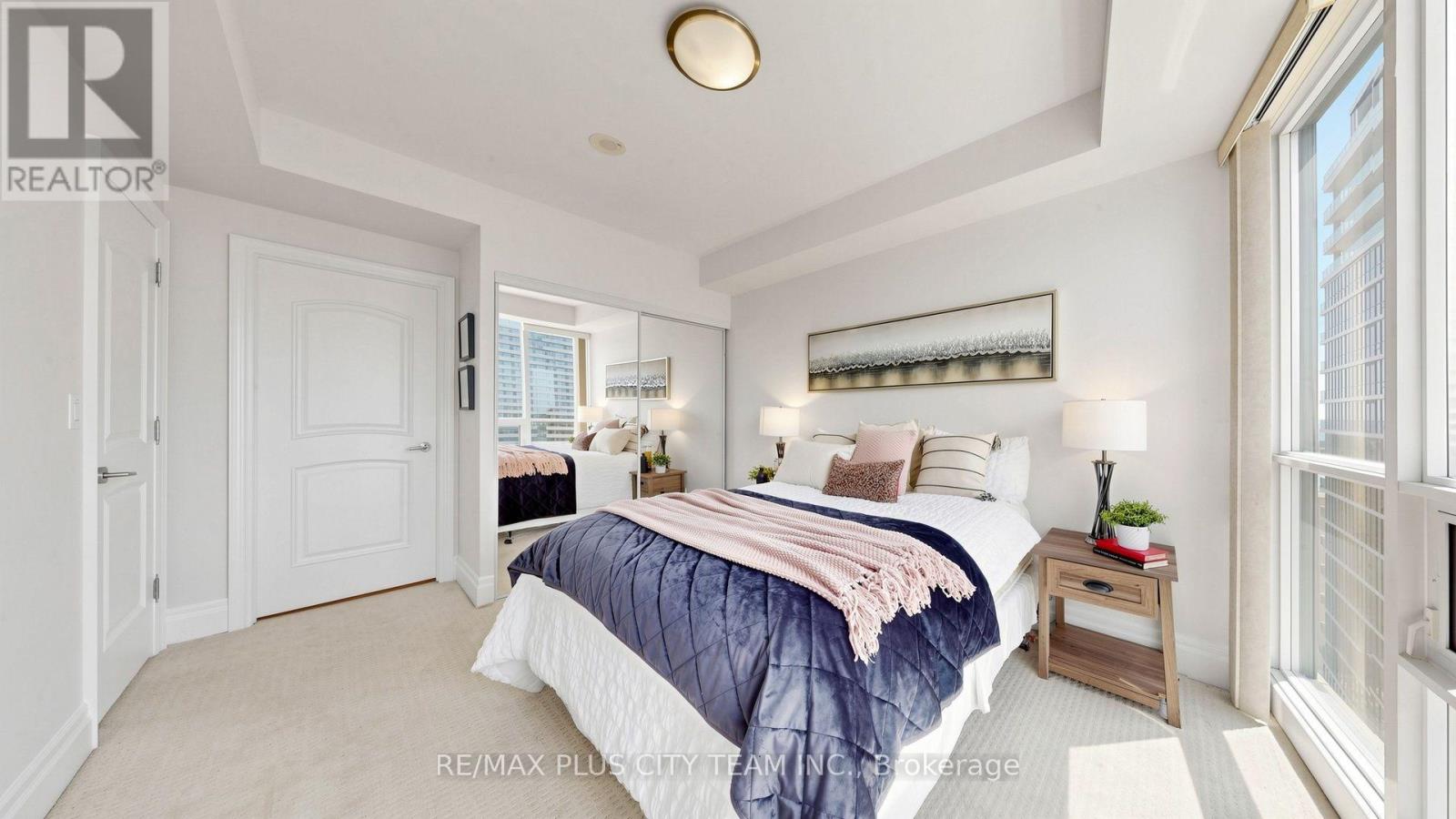 #4302 16 HARBOUR STREET - Image 27