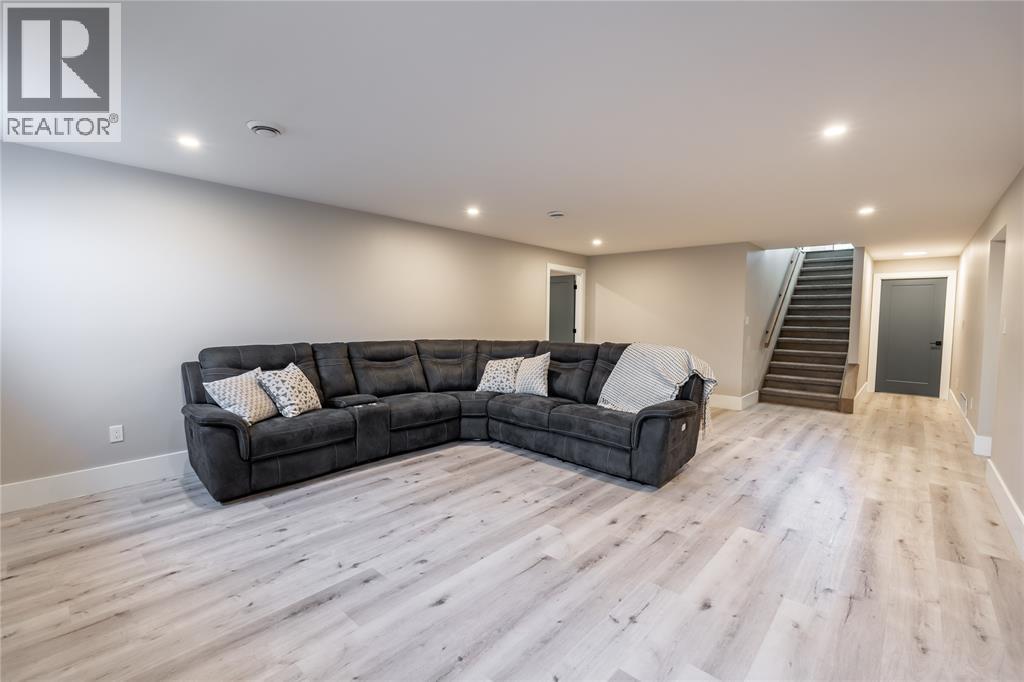 616 MEAD COURT - 25