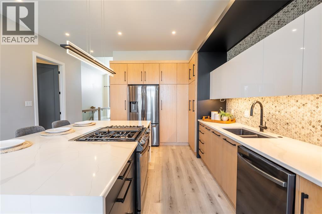 616 MEAD COURT - 8