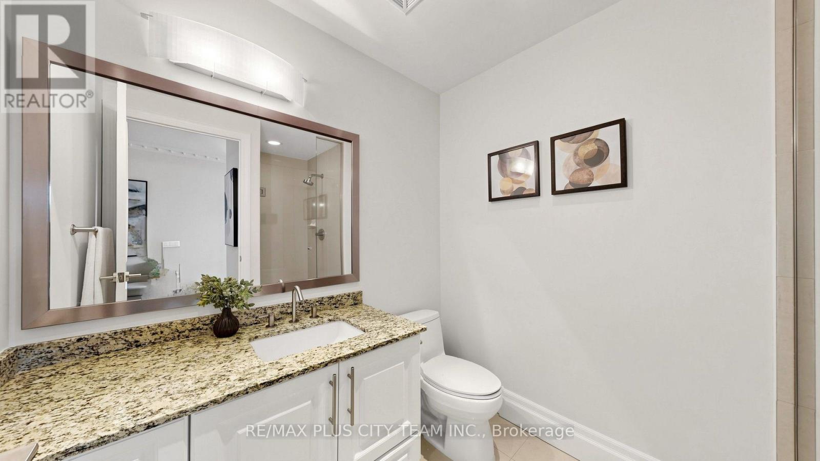 #4302 16 HARBOUR STREET - Image 31