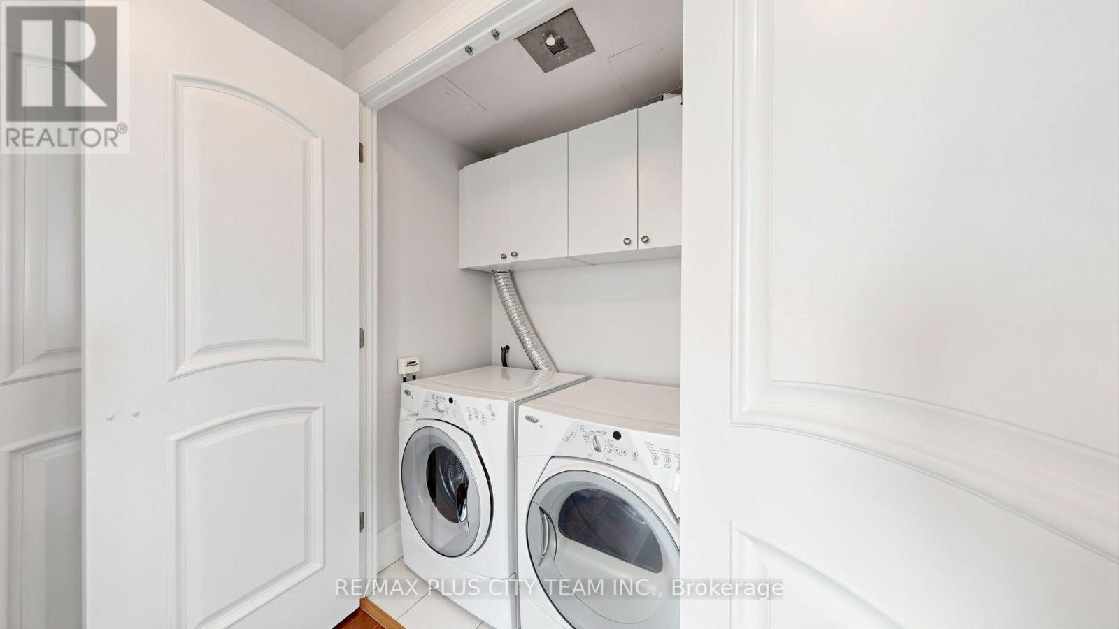 #4302 16 HARBOUR STREET - Image 33