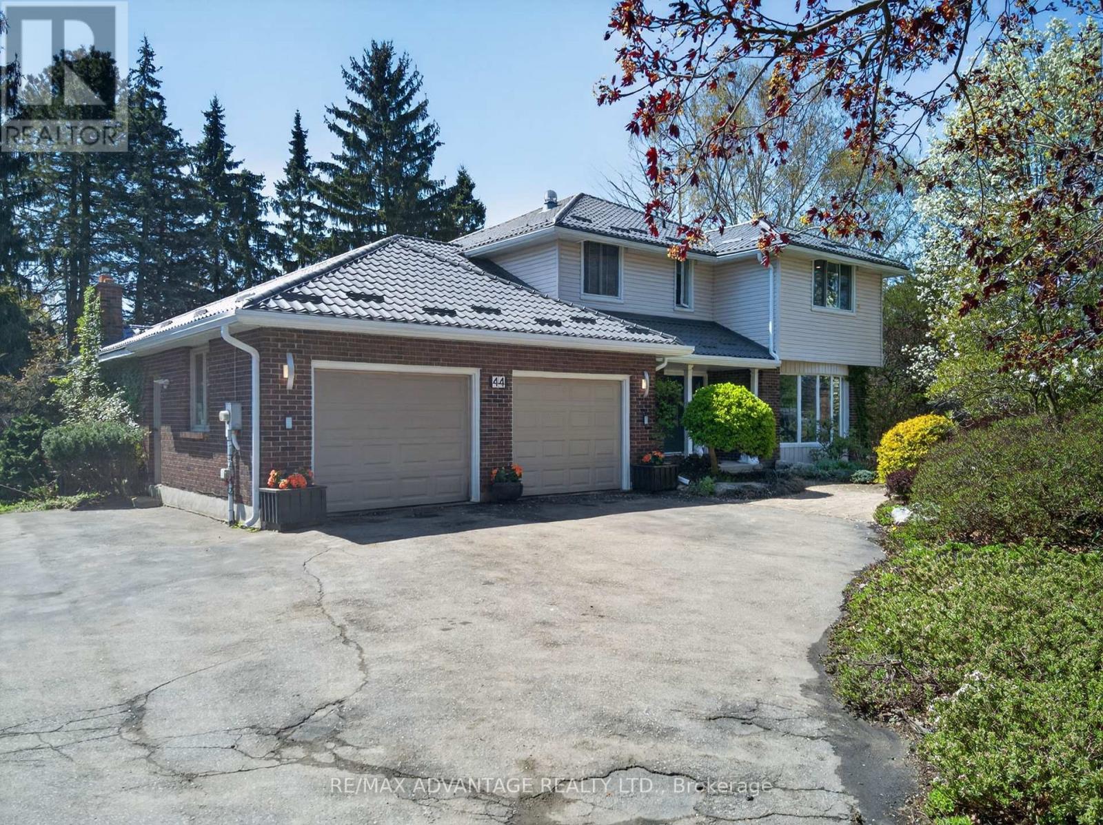44 NORTHCREST DRIVE - 4