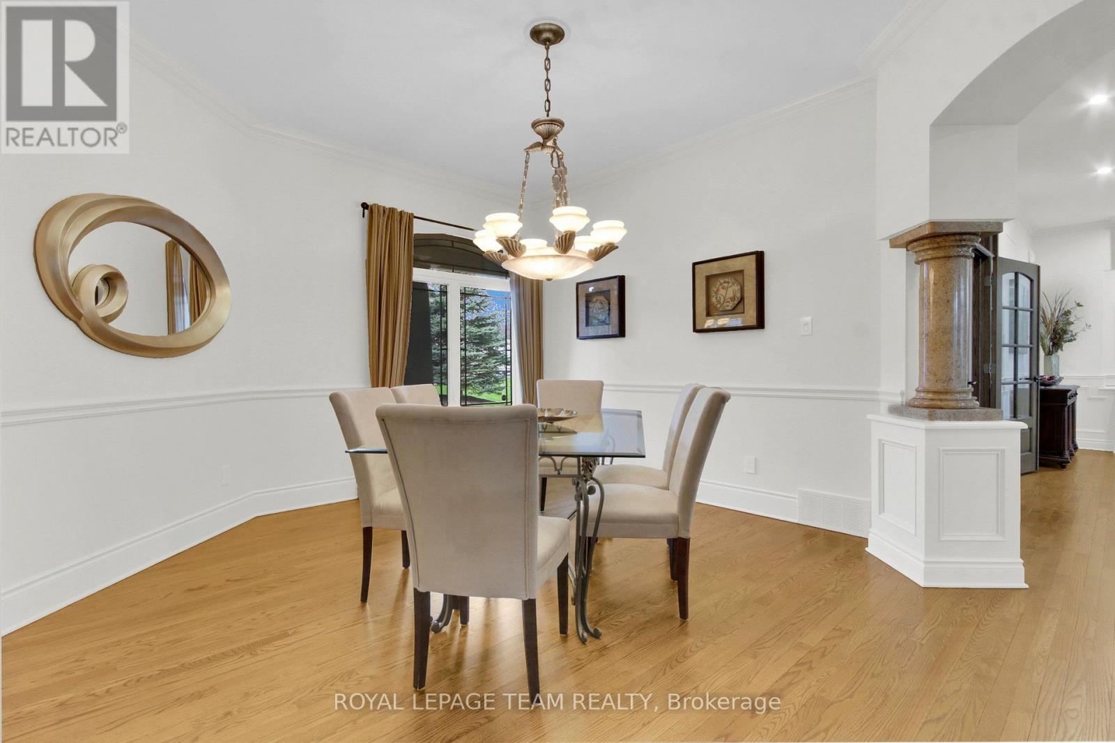 5591 MANOTICK MAIN STREET - 16