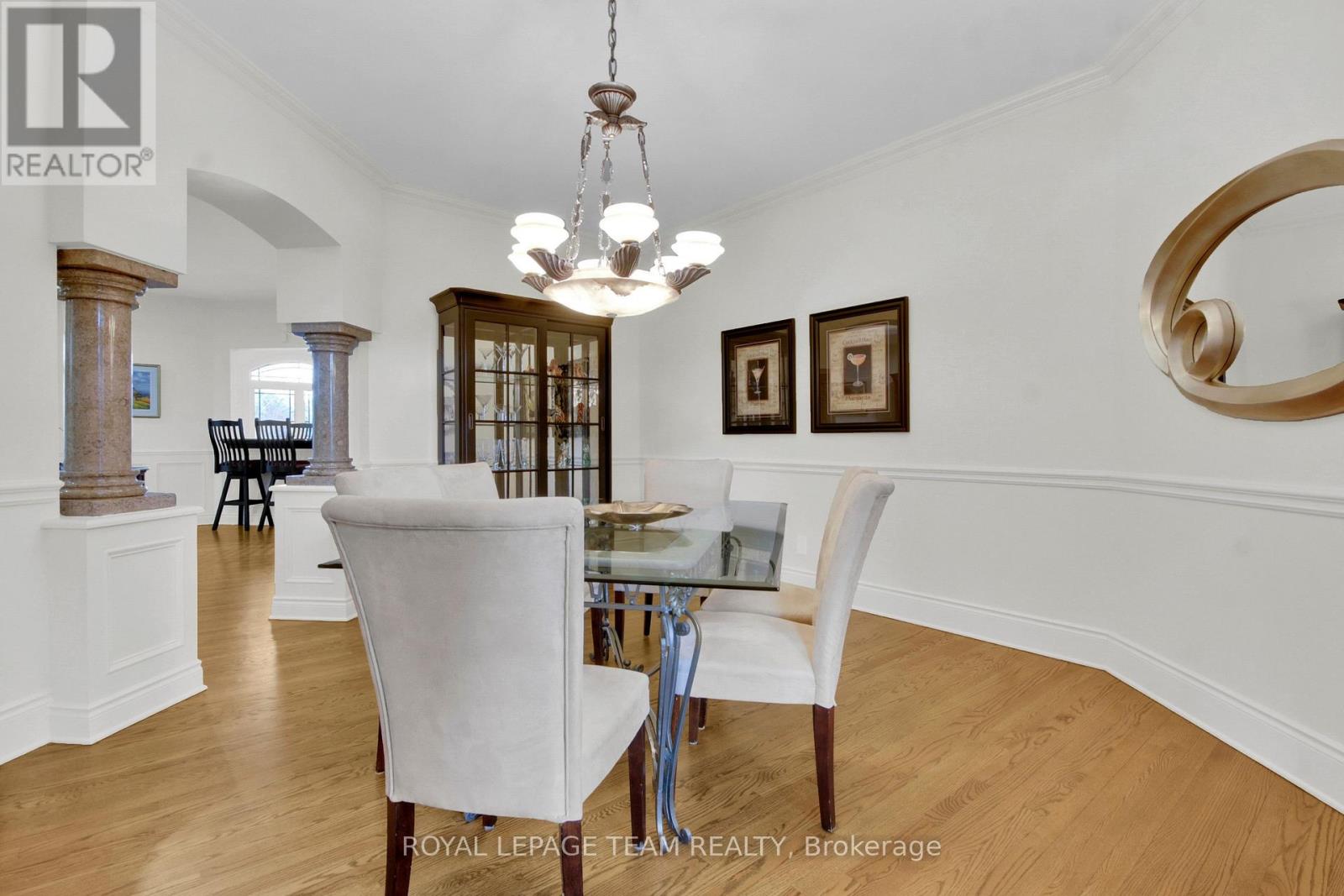 5591 MANOTICK MAIN STREET - 17