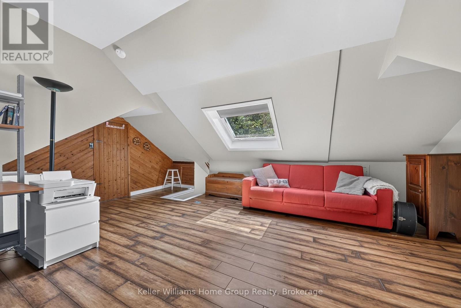 22 SOPHIA STREET - 34