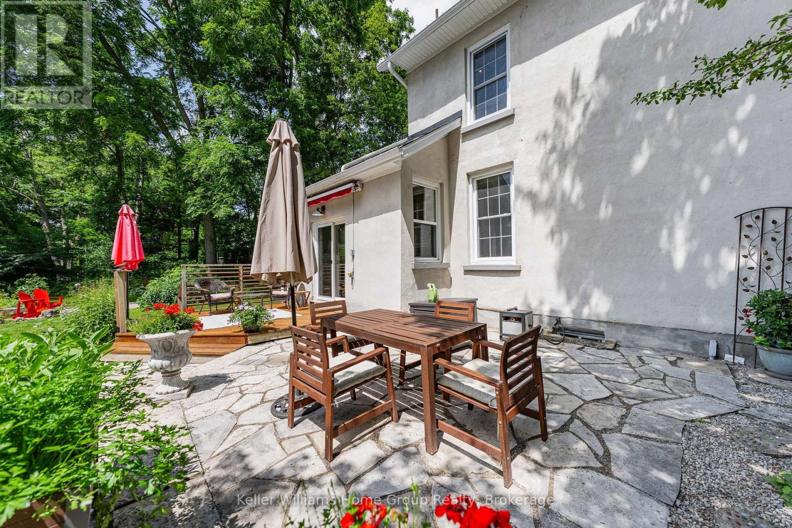 22 SOPHIA STREET - 40