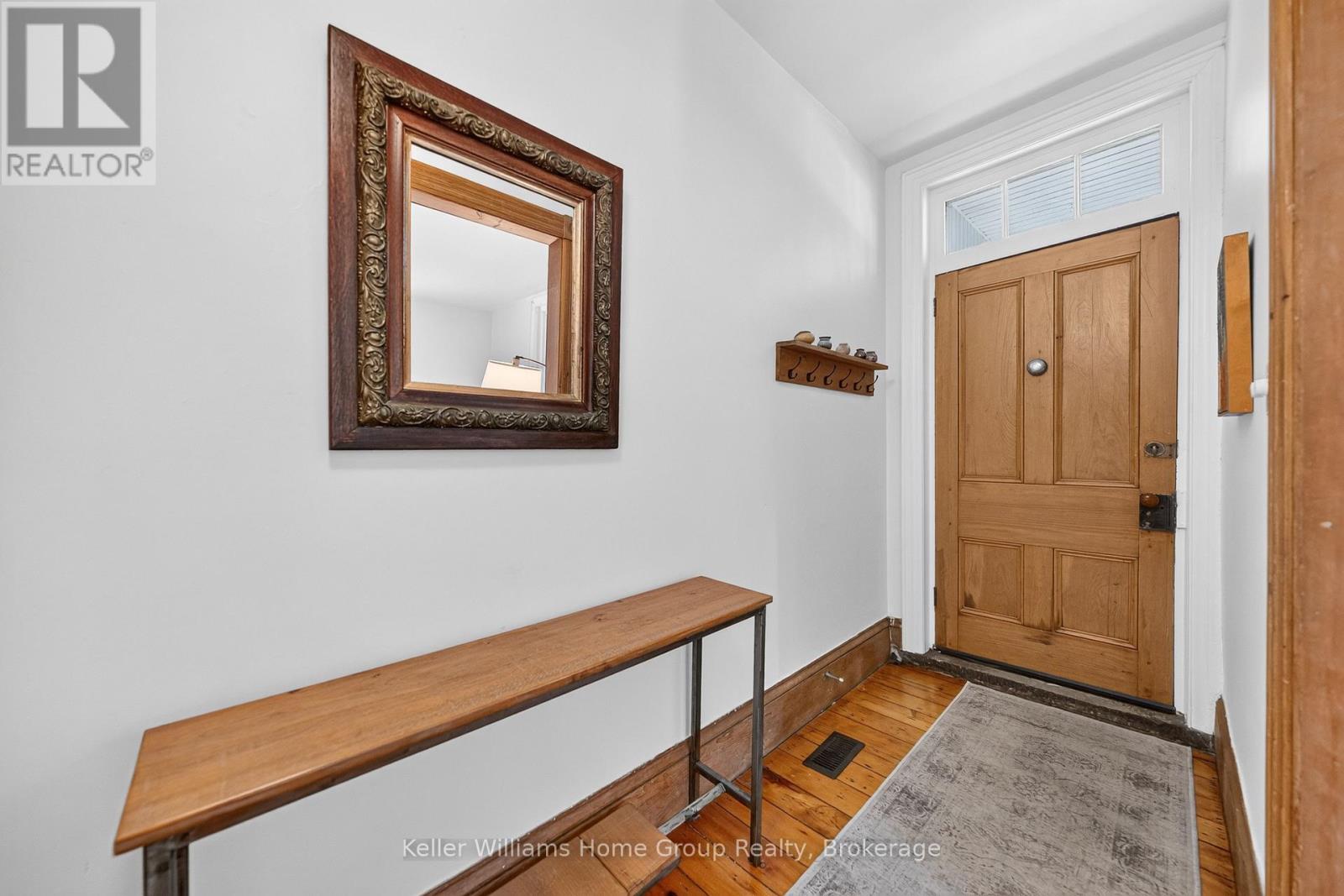 22 SOPHIA STREET - 9