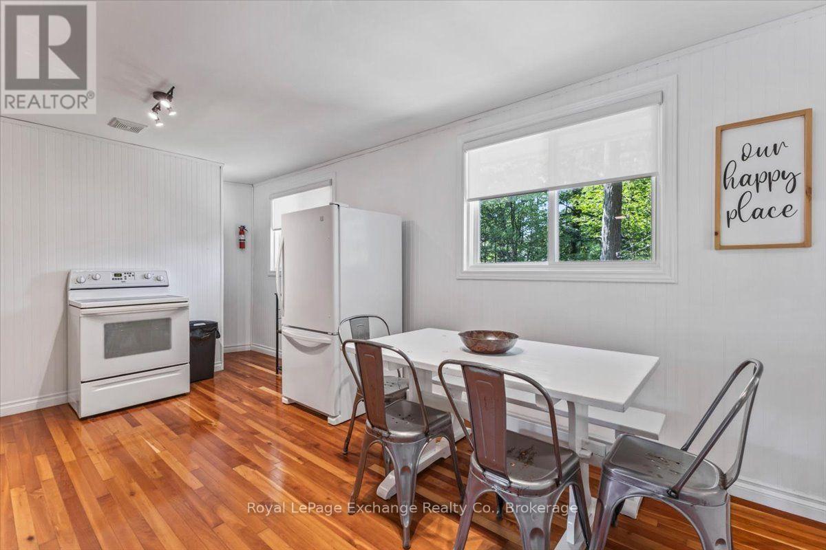 819 WILSON AVENUE - 10