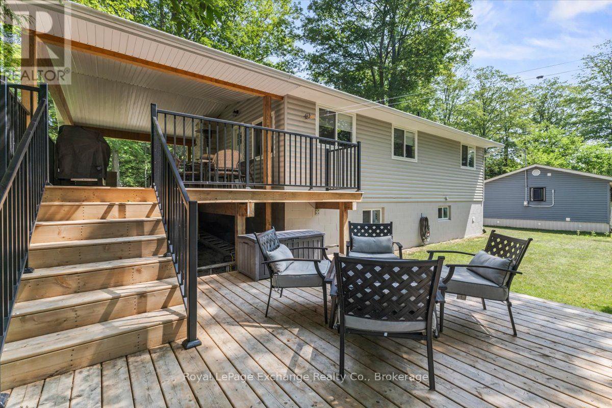819 WILSON AVENUE - 20