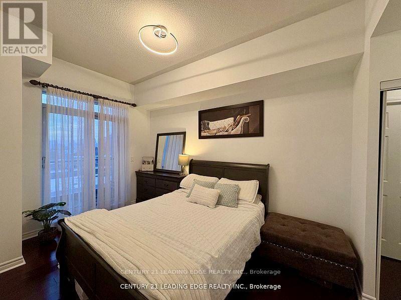 #712 18 KENASTON GARDENS - 5
