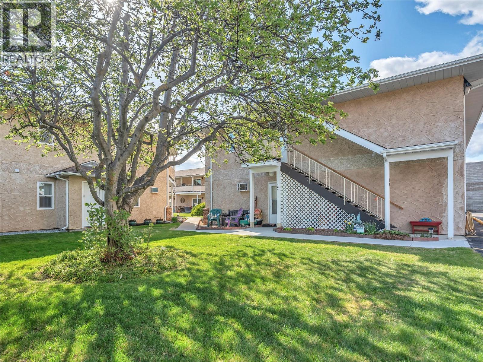 #19 13620 VICTORIA Road - 24