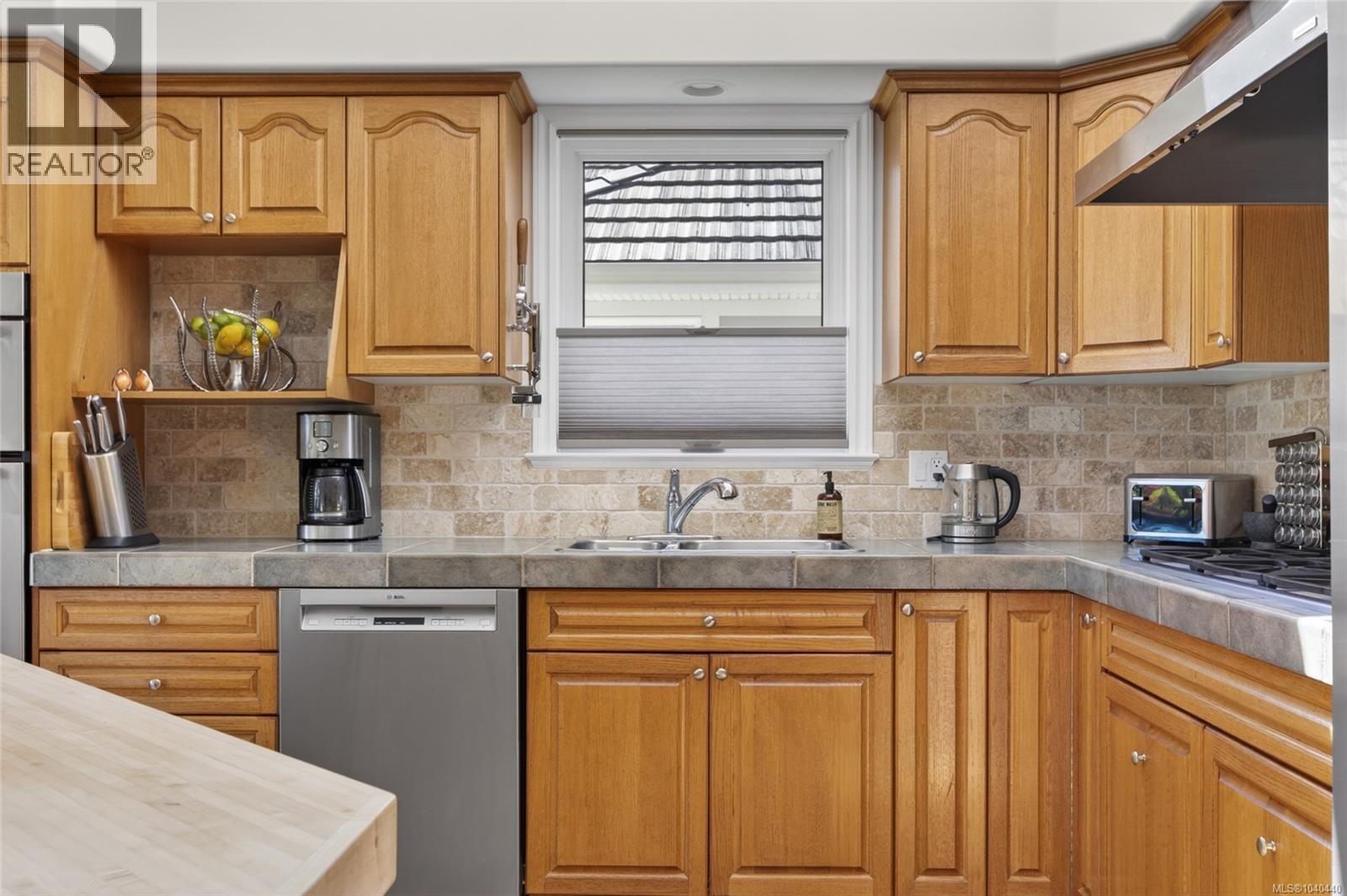 3018 Kensington Cres - 25