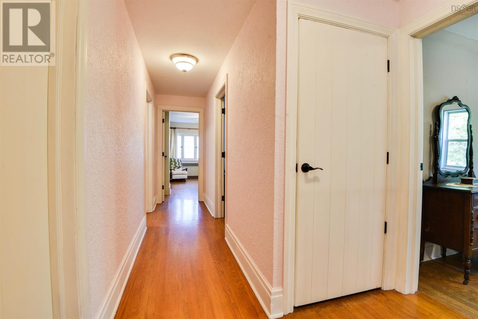 92 Albert Street - 21