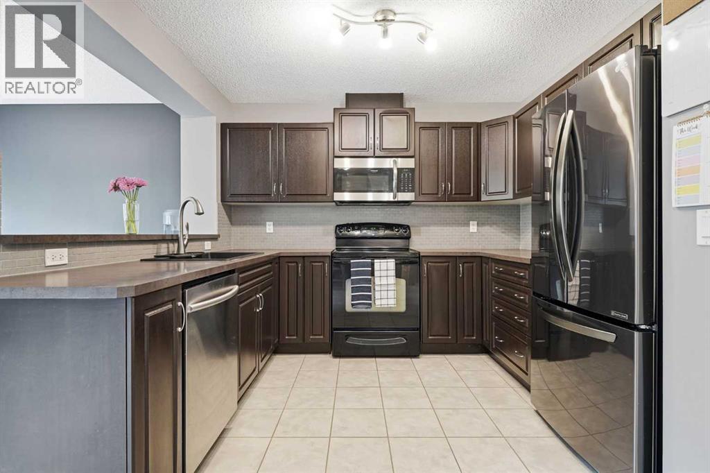 14 River Heights Crescent, Cochrane