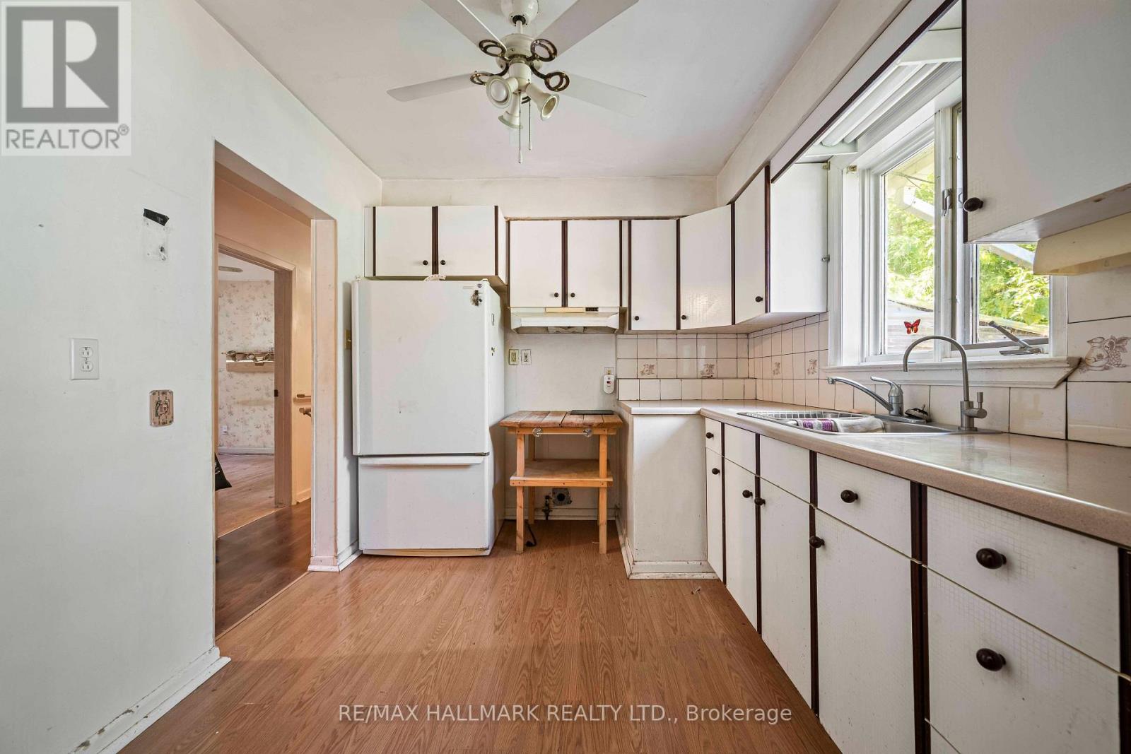 4 CRESTVIEW ROAD - 10