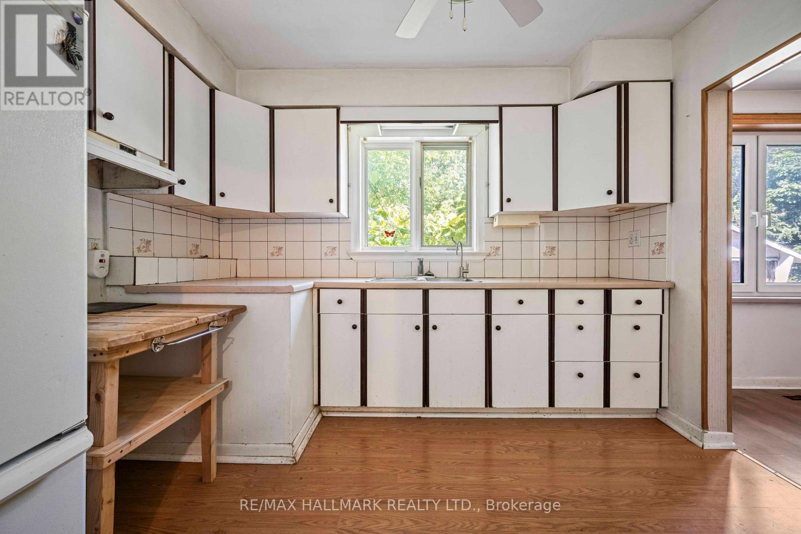 4 CRESTVIEW ROAD - 11