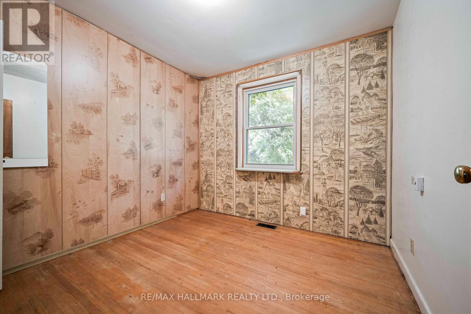 4 CRESTVIEW ROAD - 16