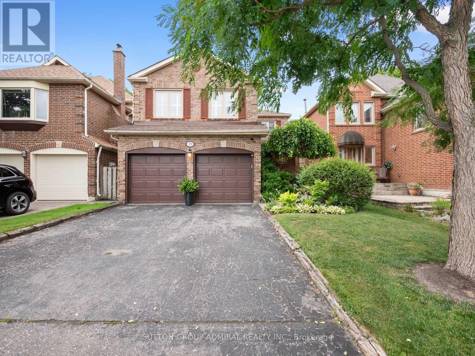 Photo of 19 JESSICA GARDENS
