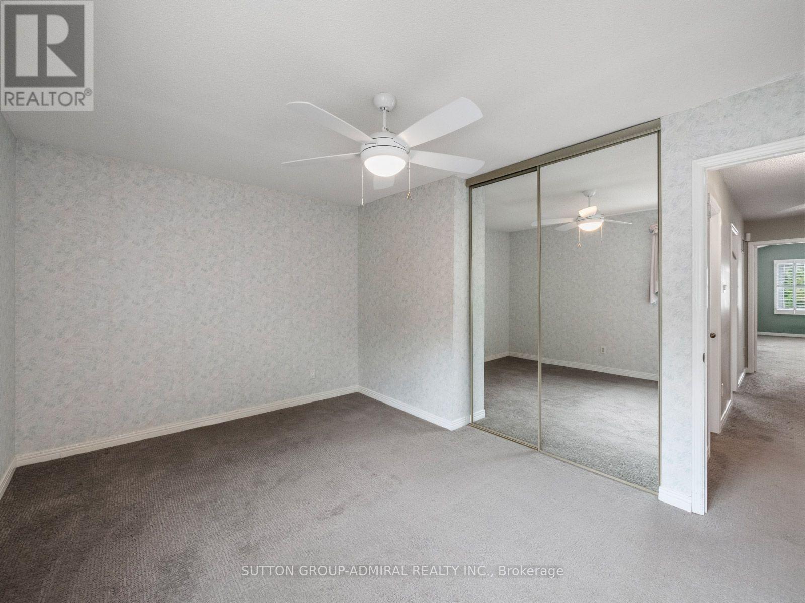 19 JESSICA GARDENS - 31