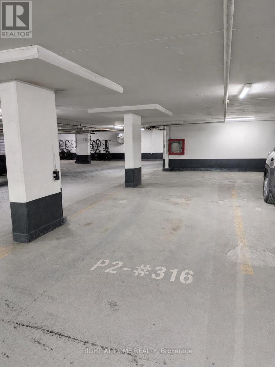 #1010 9618 YONGE STREET - 38