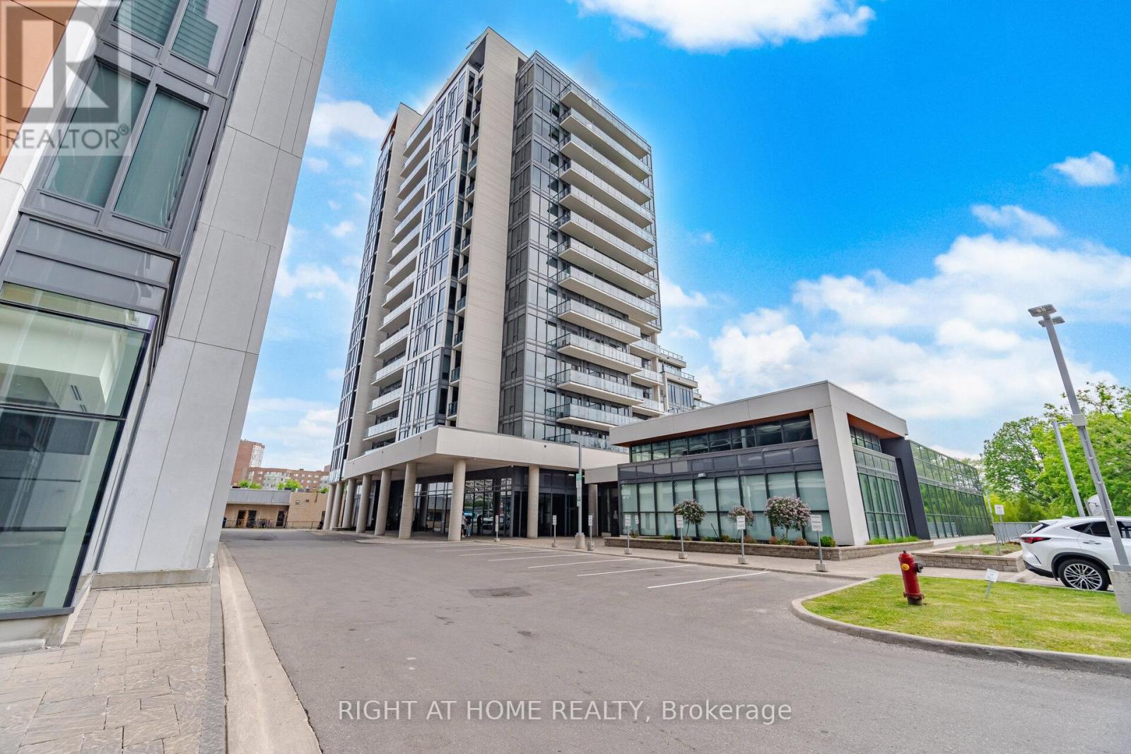 #1010 9618 YONGE STREET - 47