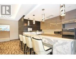 1010 - 9618 Yonge Street, Richmond Hill, ON L4C0X5 Photo 7