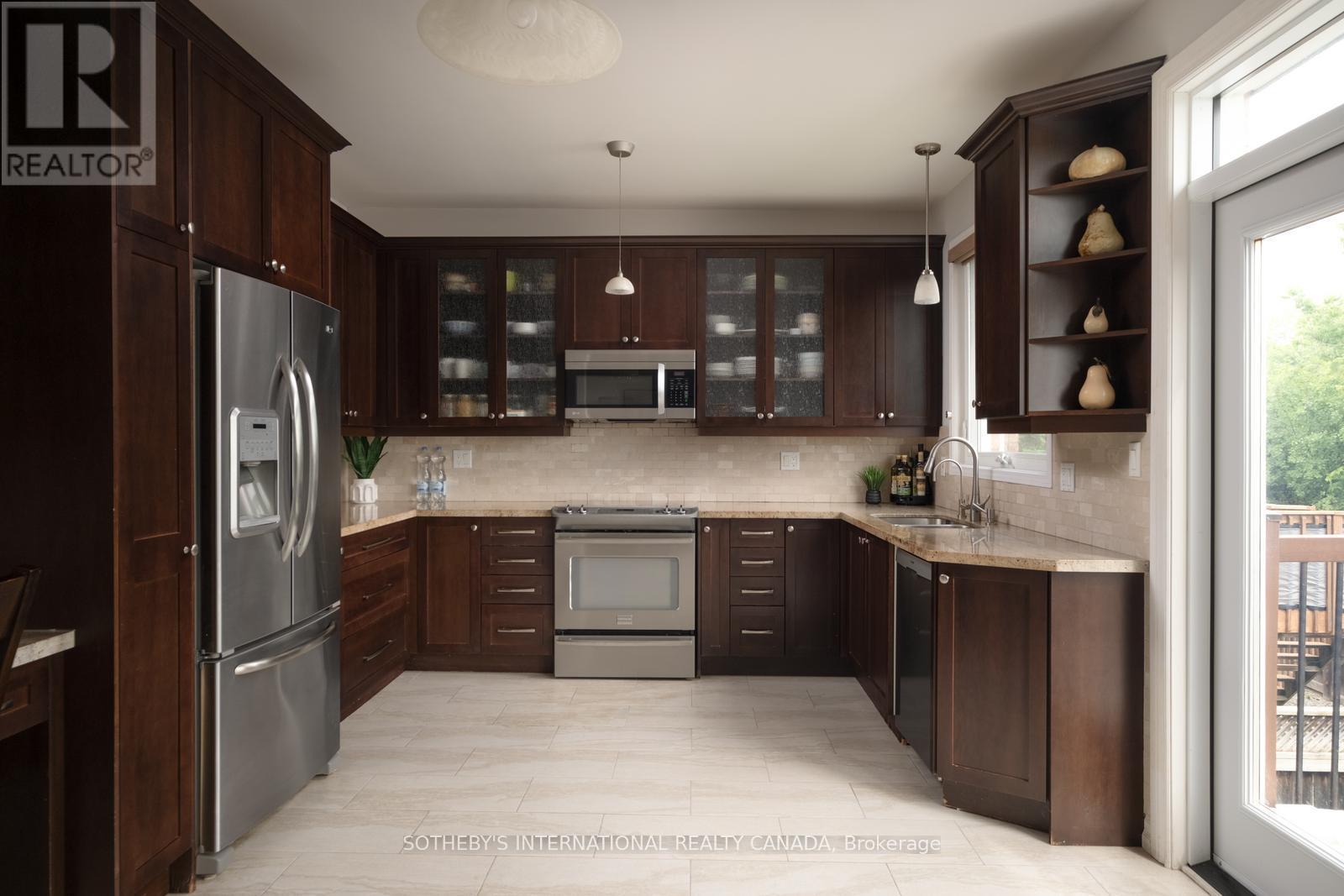 969 DONNELLY STREET - Image 4