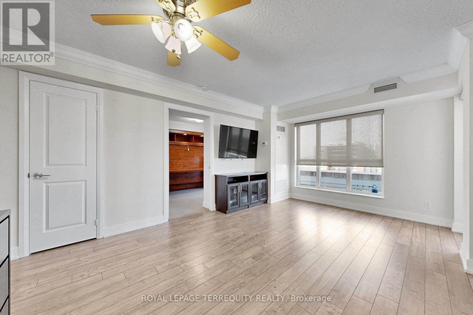 #1322 2 EVA ROAD - Image 4