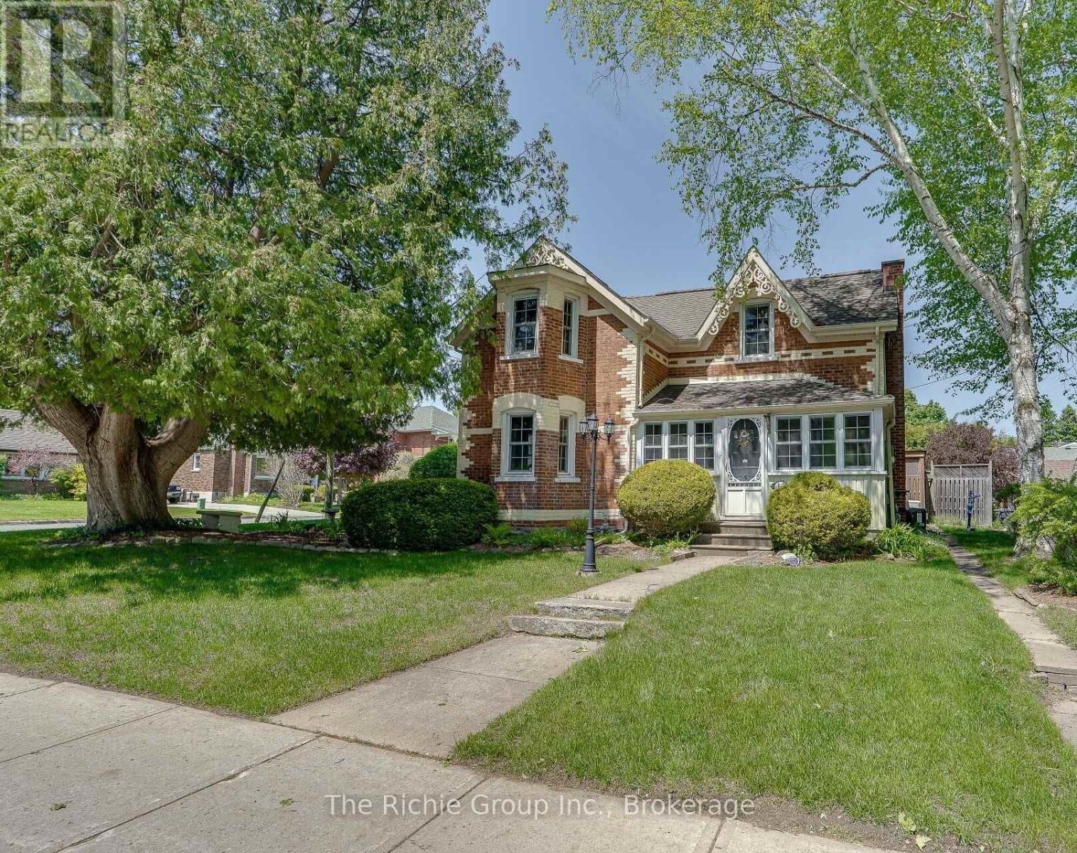 15 EMMA STREET - 1