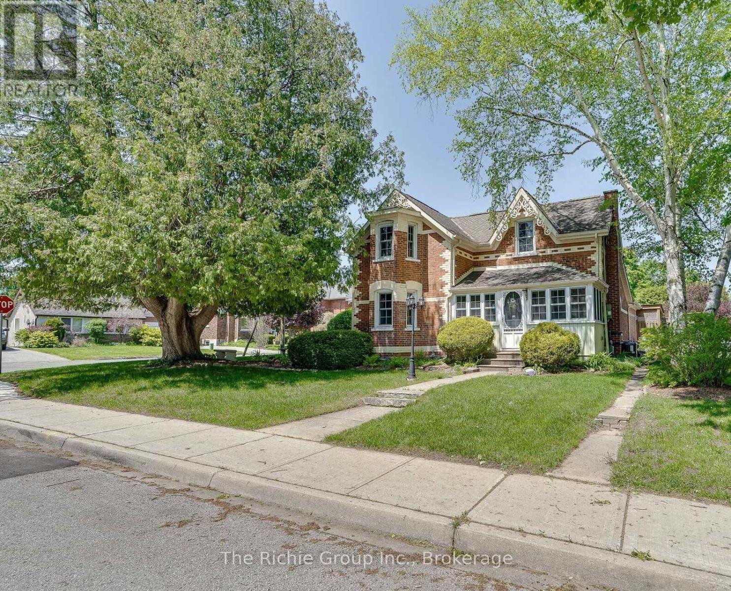 15 EMMA STREET - 2