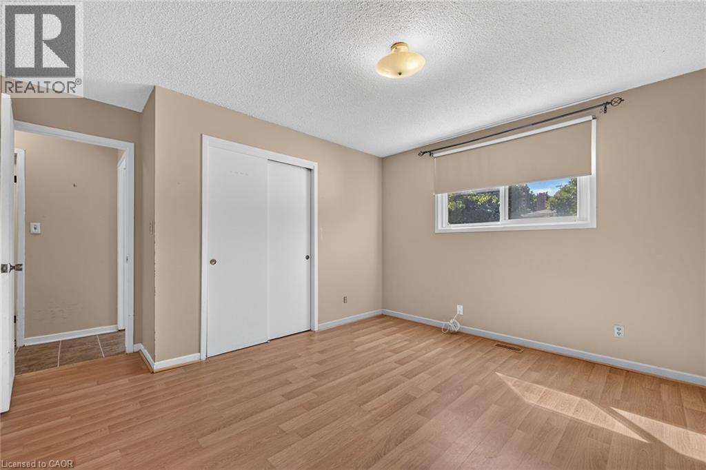 10 TRACEY Road - 26