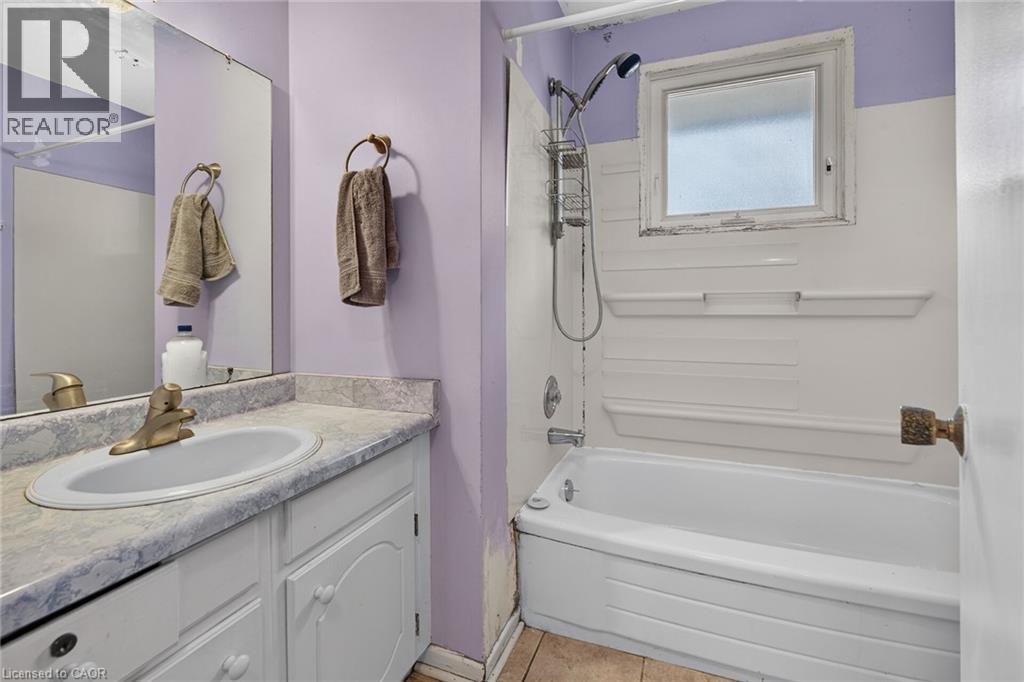 10 TRACEY Road - Image 30